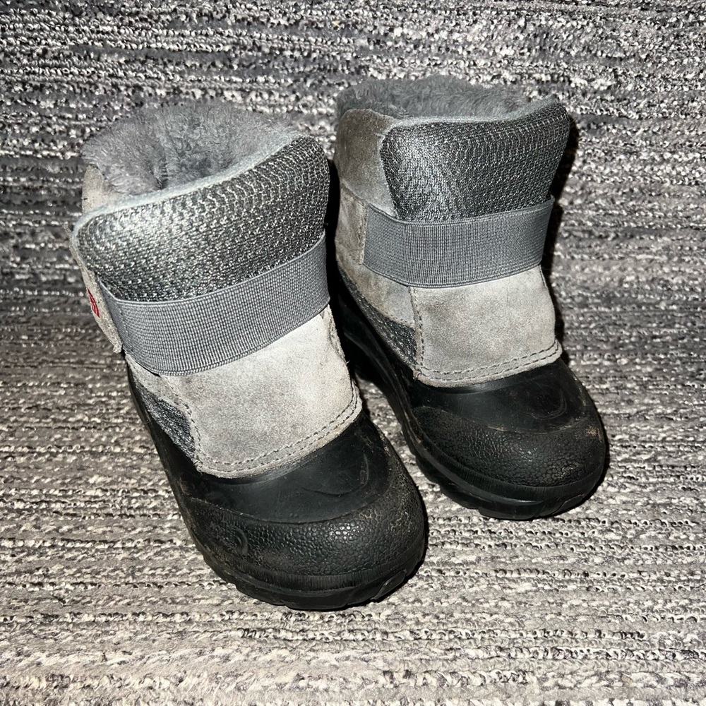 The North Face Toddler Alpenglow II Boots Size 8 Gray